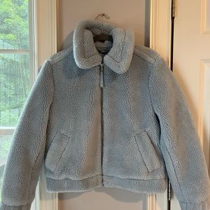 Big and comfy Sherpa jacket!